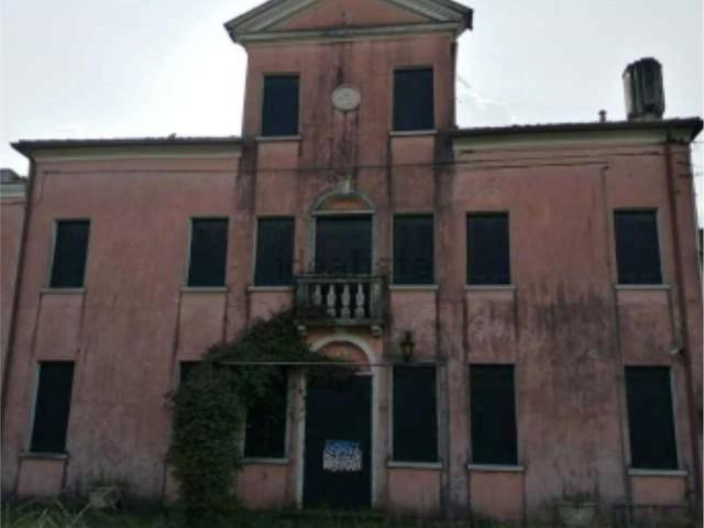 Case e ville in vendita di 523 m² in Via Dosa, 15