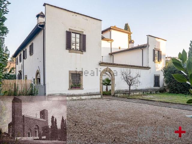 Case e ville in vendita di 523 m² in Via delle Gore