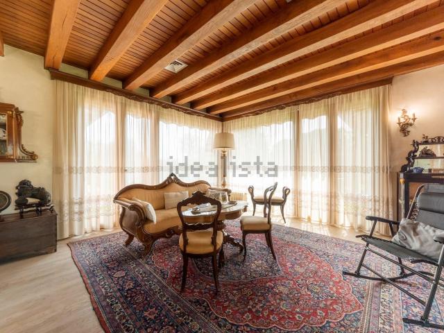 Case e ville in vendita di 527 m² in Via delle Acquette