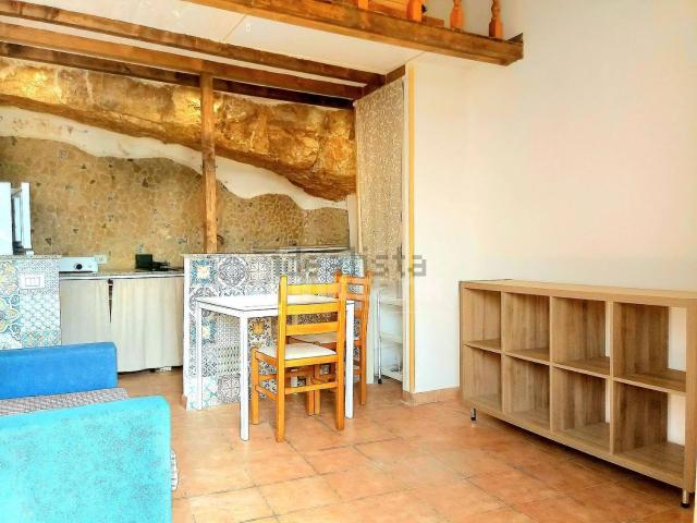 Case e ville in vendita di 52 m² in Via Catena