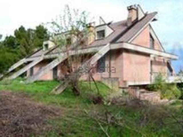 Case e ville in vendita di 530 m² in Contrada San Tommaso, 110