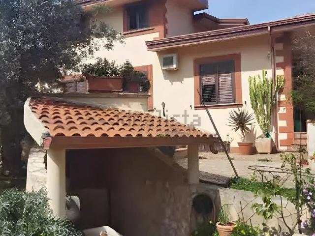 Case e ville in vendita di 530 m² in Contrada Sofferetti