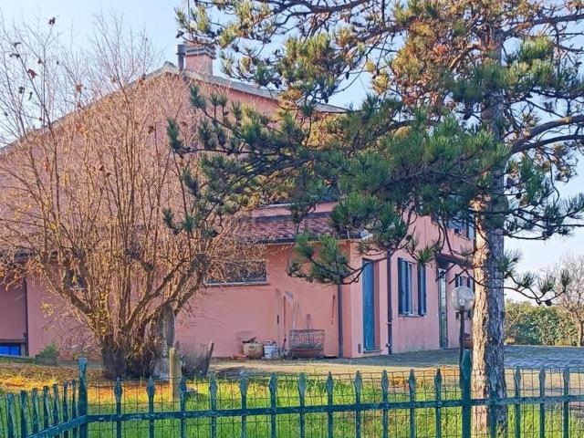 Case e ville in vendita di 533 m² in Strada delle Caminate