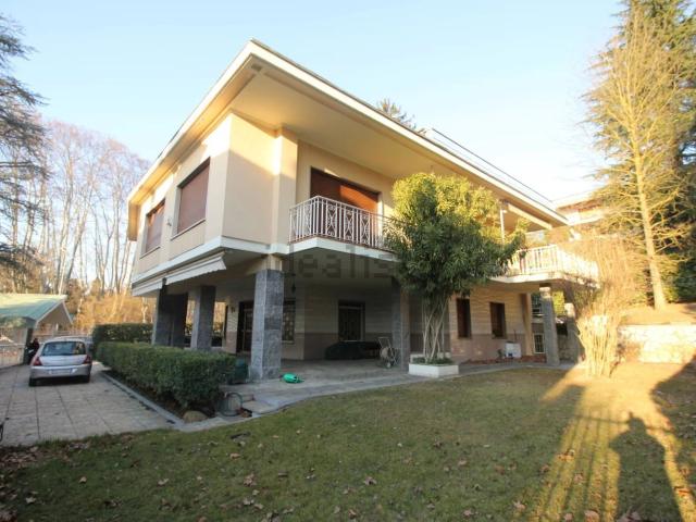 Case e ville in vendita di 534 m² in Strada Cesare Ferrero di Cambiano, 2