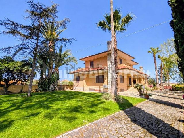 Case e ville in vendita di 535 m²