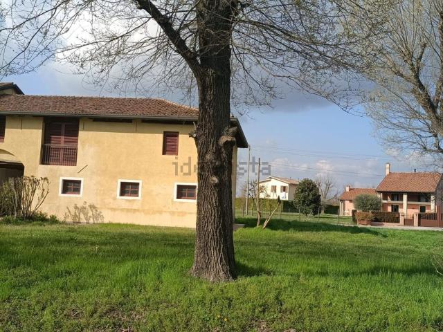 Case e ville in vendita di 535 m² in Via Callaltella