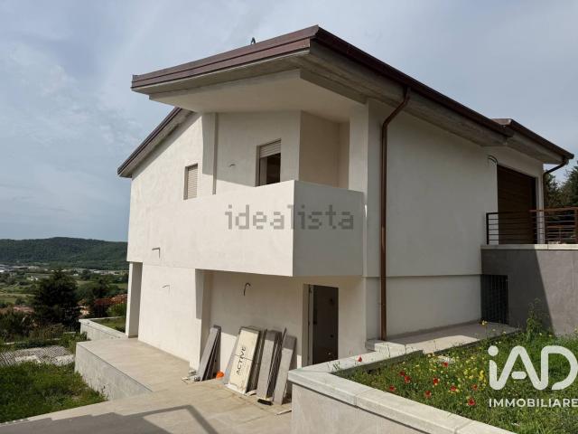 Case e ville in vendita di 535 m² in Via di Caliano