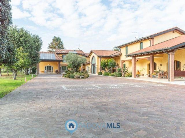 Case e ville in vendita di 536 m²