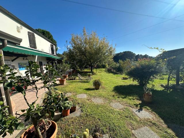 Case e ville in vendita di 536 m²