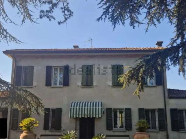 Case e ville in vendita di 538 m² in Via Ravegnana