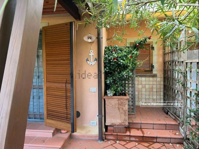 Case e ville in vendita di 57 m² in Via Isolabella
