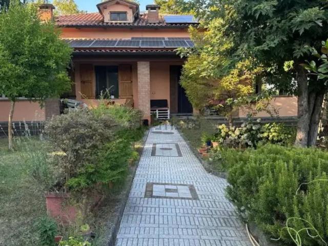 Case e ville in vendita di 540 m² in Via 24 Maggio
