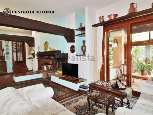 Case e ville in vendita di 540 m² in Via Piave, 5