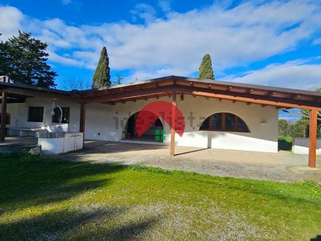 Case e ville in vendita di 540 m² in Strada Provinciale 22