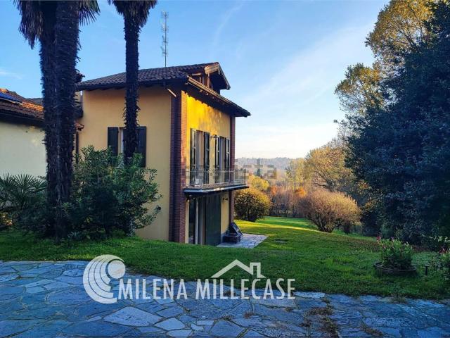 Case e ville in vendita di 543 m² in Via Calvi Pier Fortunato