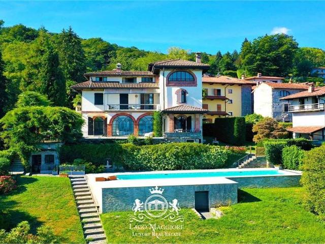 Case e ville in vendita di 543 m² in Via per Binda