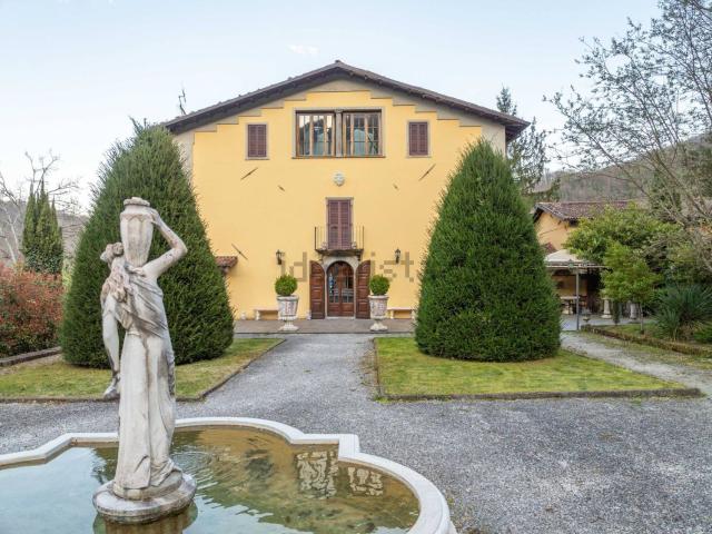 Case e ville in vendita di 545 m²