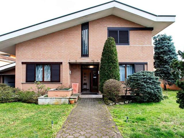 Case e ville in vendita di 547 m²