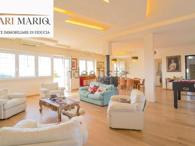 Case e ville in vendita di 548 m² in Via dei Laghi, 26