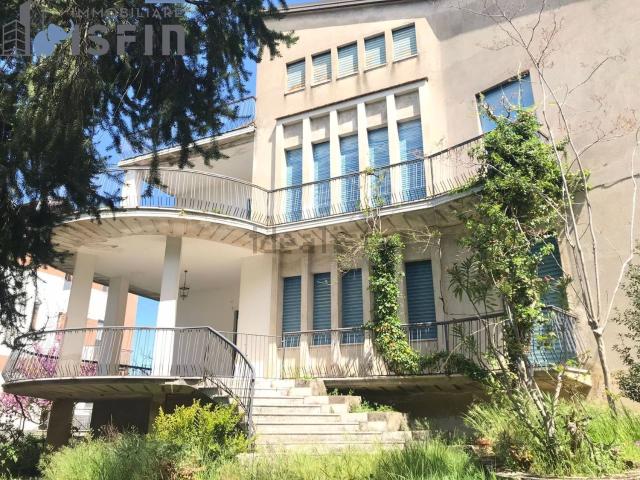 Case e ville in vendita di 548 m² in Via Roma, 3