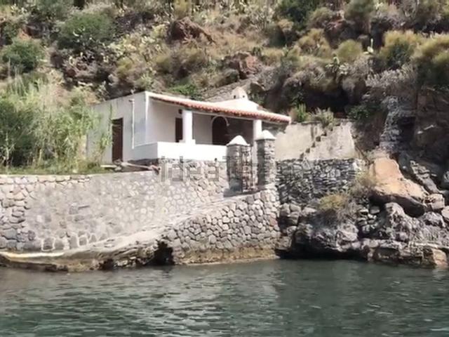 Case e ville in vendita di 54 m² in Contrada Capistello di Lipari