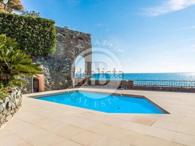 Case e ville in vendita di 550 m²