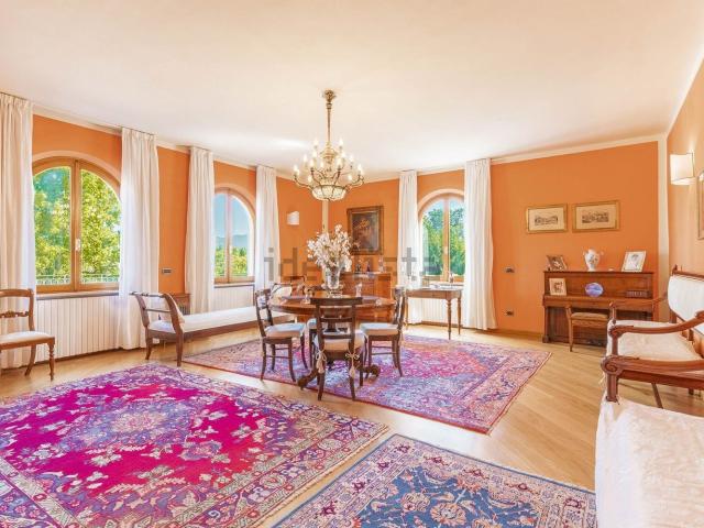 Case e ville in vendita di 550 m²