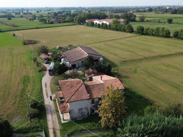 Case e ville in vendita di 550 m²