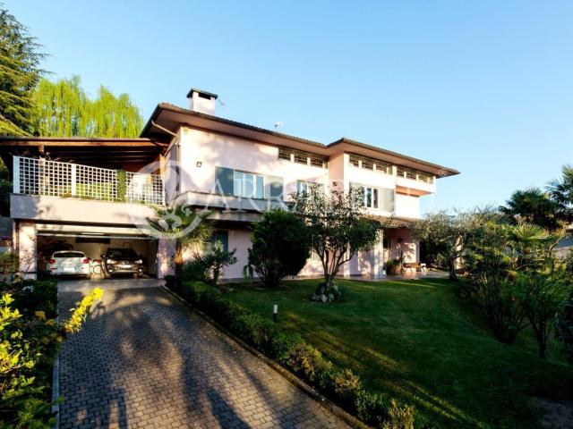 Case e ville in vendita di 550 m² in Via Giulio Pierangeli