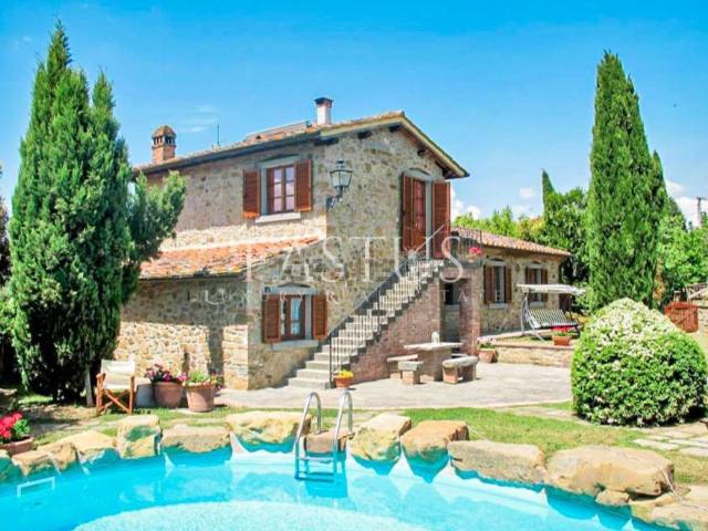 Case e ville in vendita di 550 m² in Via Montalbe