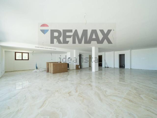 Case e ville in vendita di 550 m² in Viale delle Querce