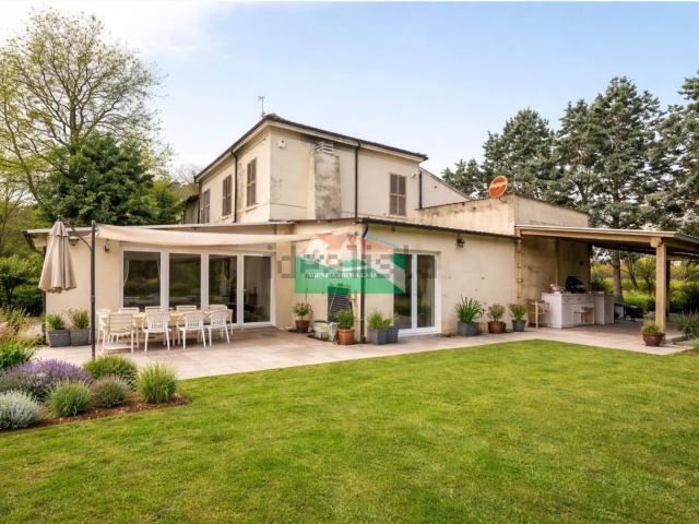 Case e ville in vendita di 550 m² in Viale Leon Battista Alberti