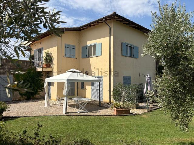 Case e ville in vendita di 550 m² in Strada Cacciata Grande, 11