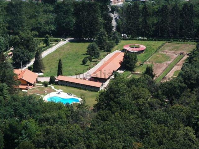 Case e ville in vendita di 553 m² in Via Vittorio Veneto, 2530