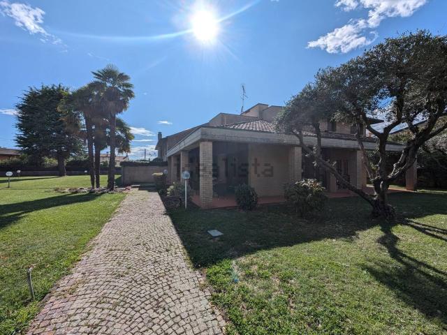 Case e ville in vendita di 555 m²