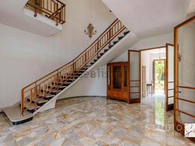Case e ville in vendita di 556 m² in Viale Libertà