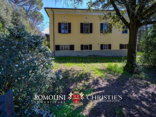 Case e ville in vendita di 557 m²