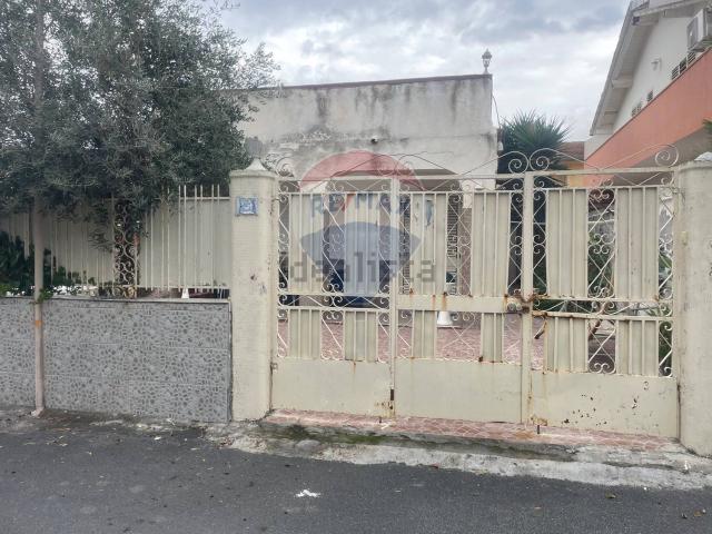 Case e ville in vendita di 55 m² in Strada Statale 114 Orientale Sicula