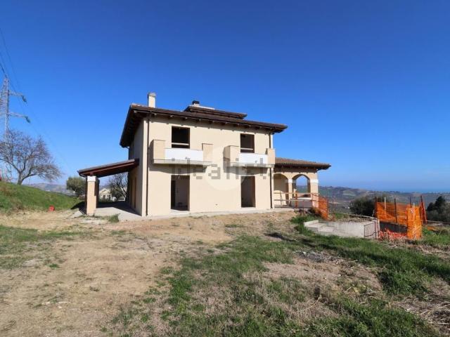 Case e ville in vendita di 560 m² in Via Crocifisso
