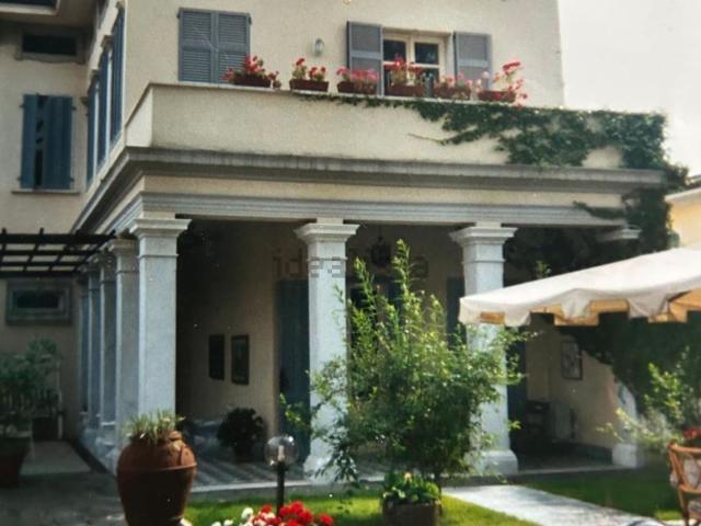 Case e ville in vendita di 560 m² in Viale XX Settembre