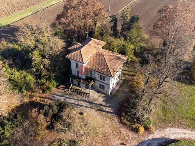 Case e ville in vendita di 568 m² in Strada Campo Brondino, 1
