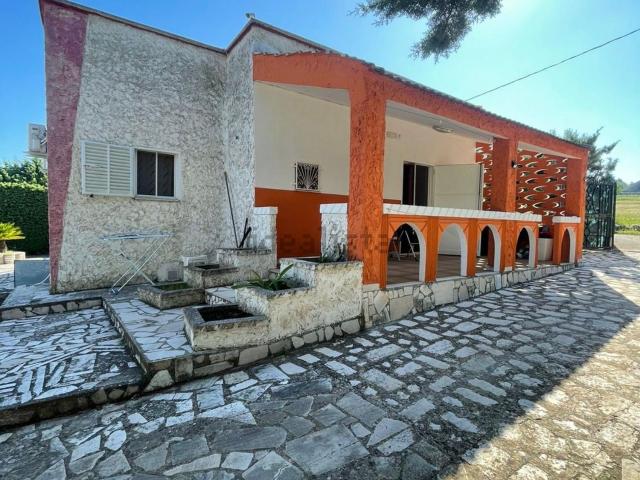 Case e ville in vendita di 56 m² in Strada EST. MURGETTA