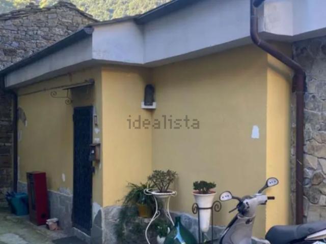 Case e ville in vendita di 56 m² in Via Montà