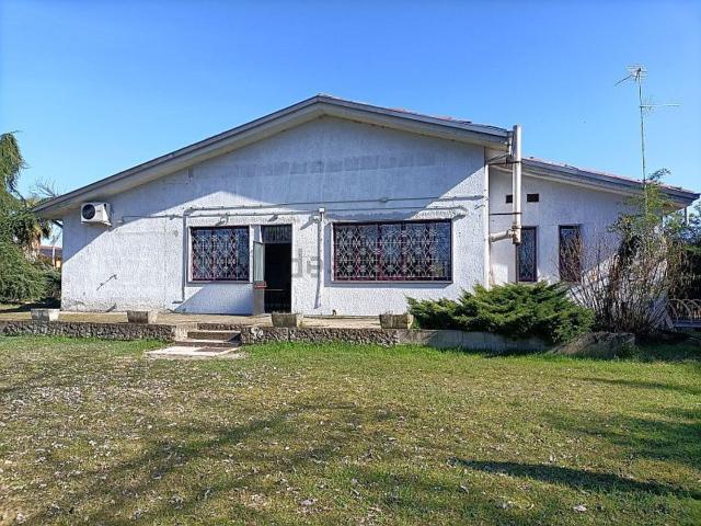 Case e ville in vendita di 570 m²