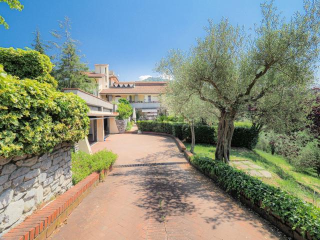 Case e ville in vendita di 570 m²