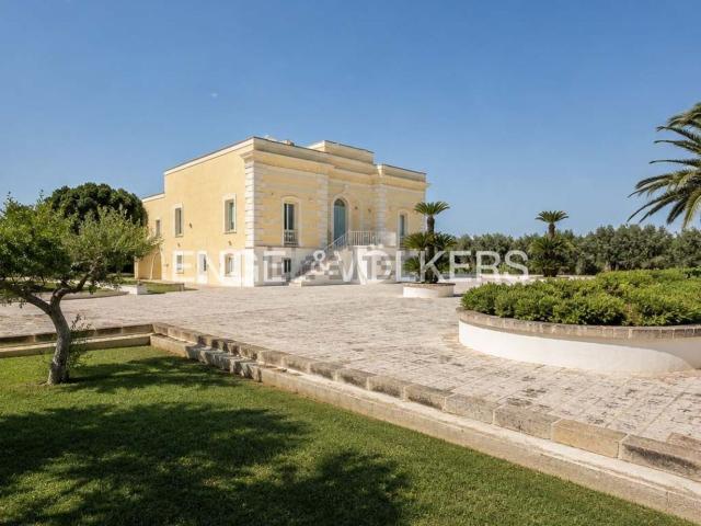 Case e ville in vendita di 570 m²