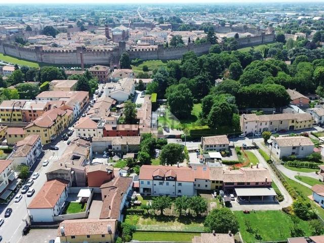 Case e ville in vendita di 570 m²