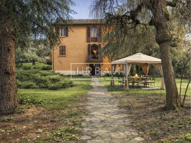 Case e ville in vendita di 570 m²