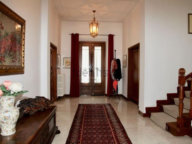 Case e ville in vendita di 570 m²