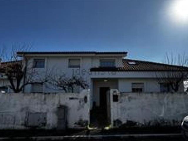 Case e ville in vendita di 571 m² in Via Ponza
